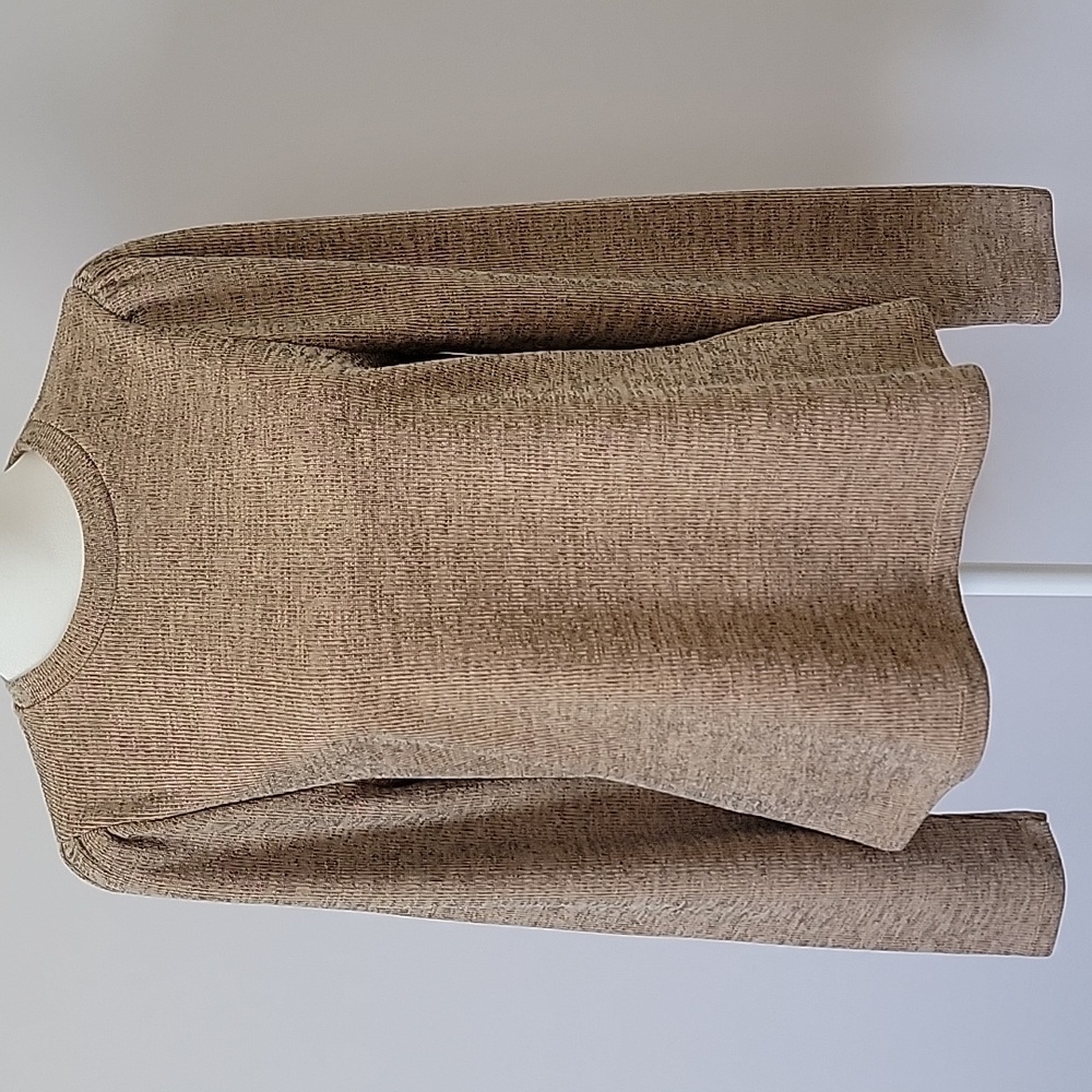 NWT June & Hudson Women Camel Crew Neck Padded Shoulders Long Sleeves Sweater M